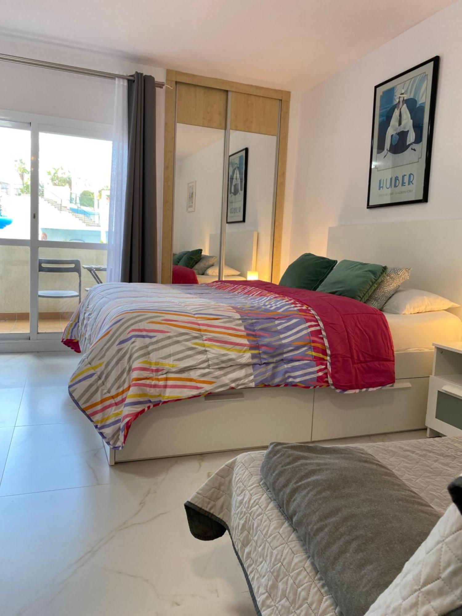 Benalbeach Loft Encatador 贝纳尔马德纳 外观 照片