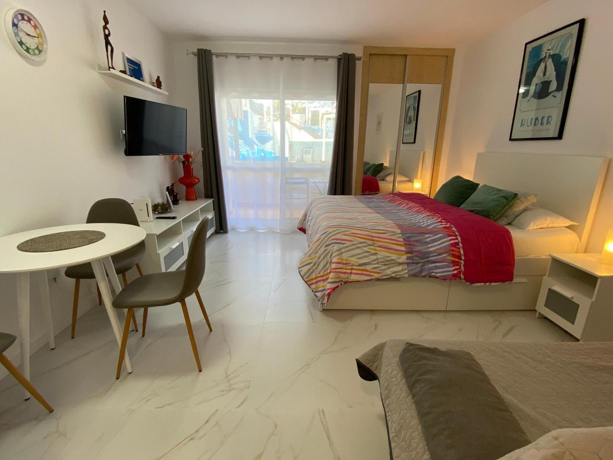Benalbeach Loft Encatador 贝纳尔马德纳 外观 照片